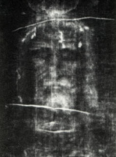 Photograph on the Turin Shroud by using the camera obscura
